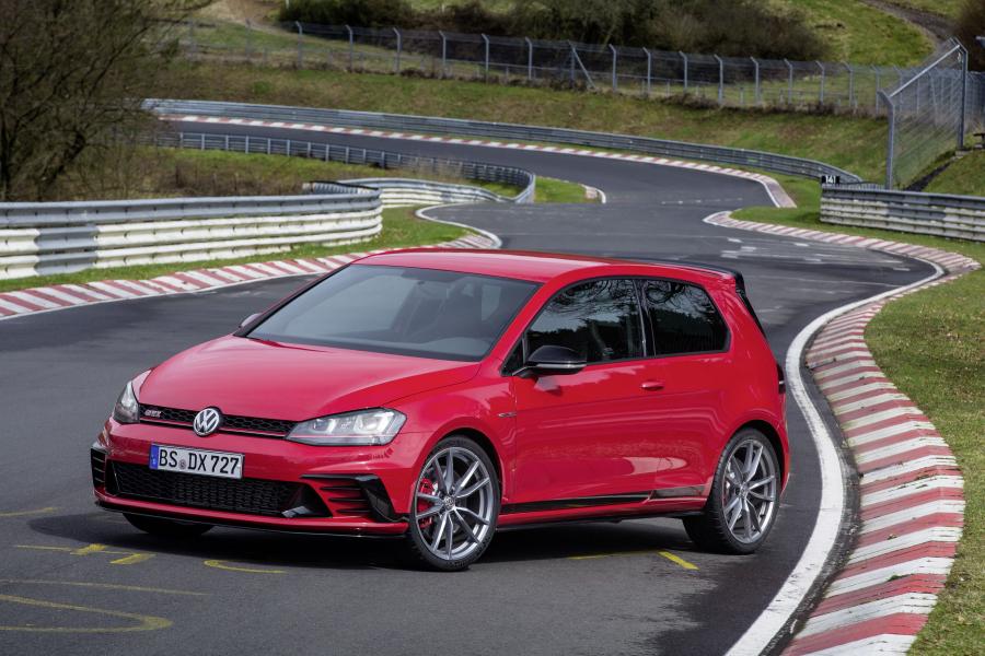  Volkswagen Golf GTi Clubsport S 2016 года  (фото 30 из 30)